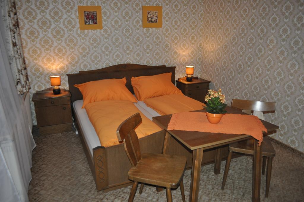 Gasthaus Gruber Hotel Tamsweg Room photo
